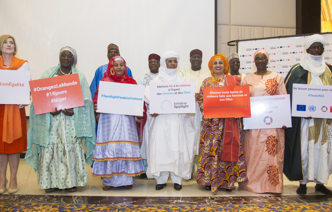 © Spotlight Initiative Niger/2019/Aboubacar Magagi et légende Le Niger, l’Union Européenne et les Nations Unies unissent leurs efforts pour éliminer les violences à l’égard des femmes et des filles.