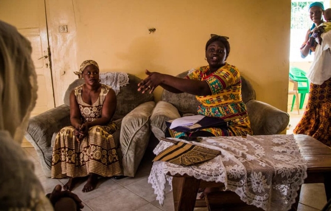 Au Sénégal, imams et marraines de quartier servent de médiateurs entre les femmes et leurs maris