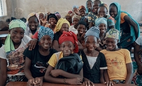 SWEDD 2 continuera de soutenir les efforts pour maintenir les filles à l'école dans les pays du Sahel comme le Mali. © UNFPA / Ollivier Girard
