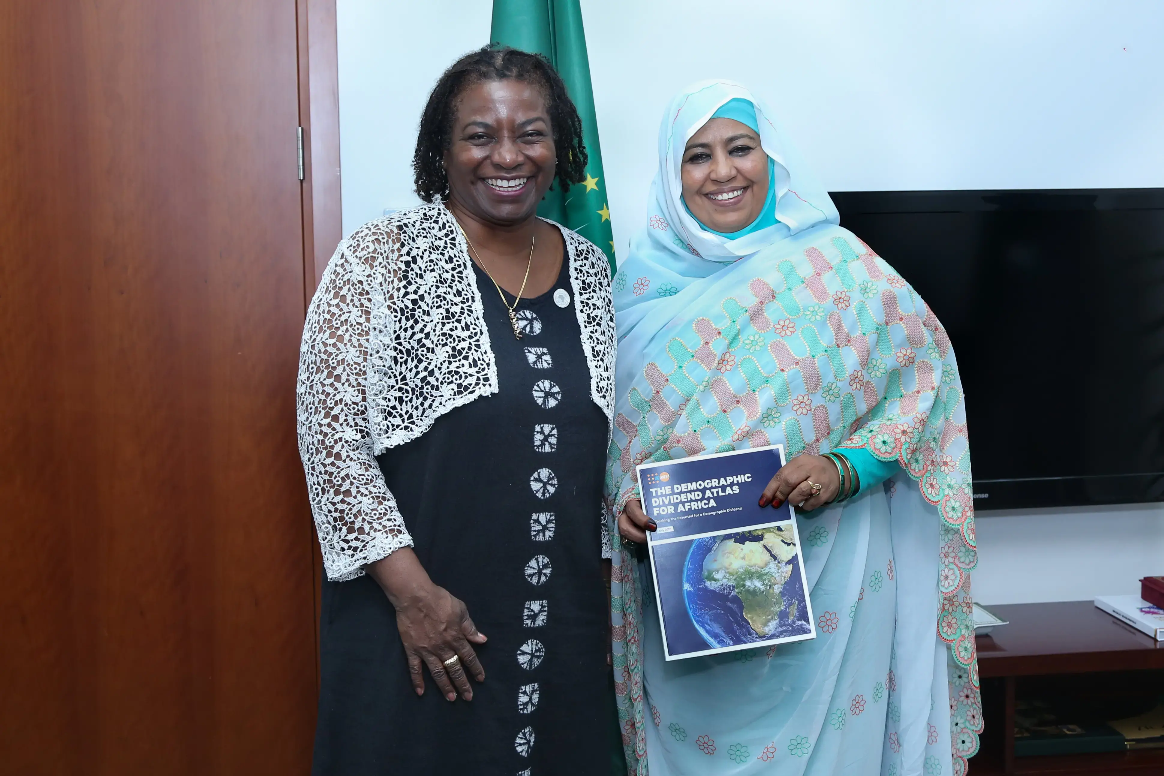 Dr. Natalia Kanem (L) and H.E. Amira El Fadil (R)