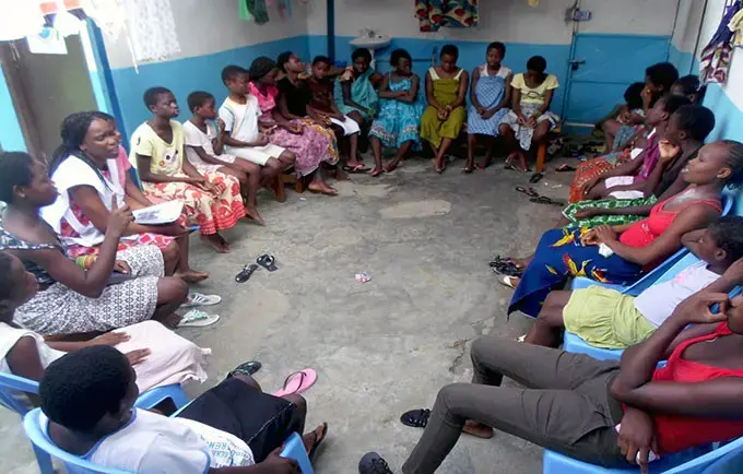 Un refuge pour les jeunes filles de la rue en Côte d'Ivoire